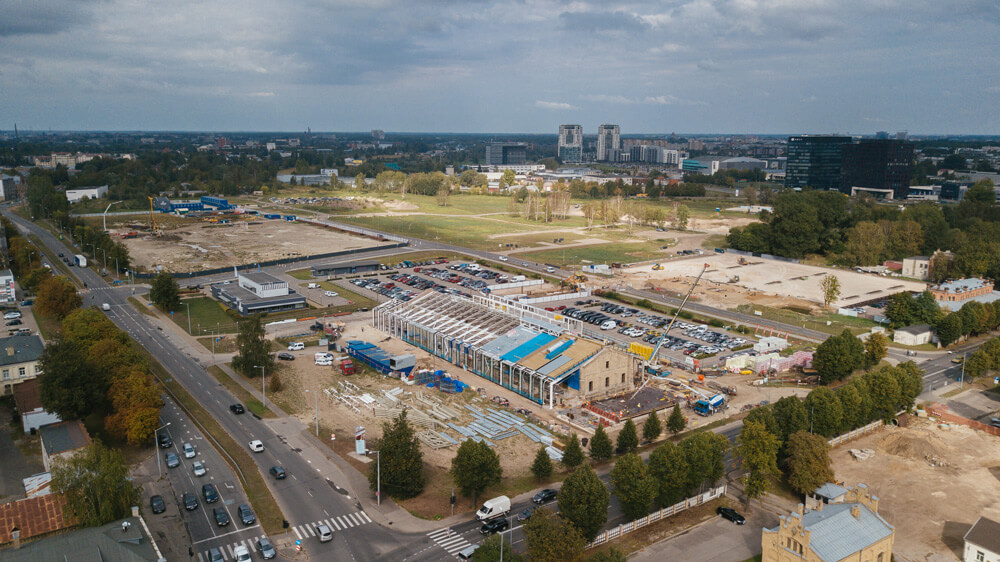 Spraustinių polių įrengimas